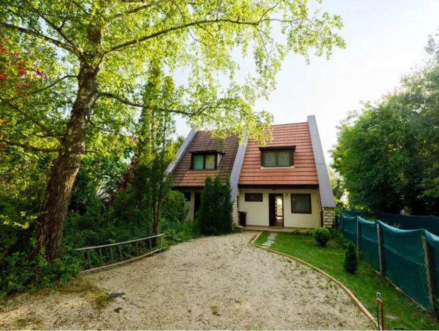 Green Lake House - Private Beach At Balaton Балатонакараттья Экстерьер фото